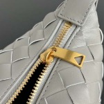 2025年7月8日入荷新作#Bottega Veneta  Wallace 776781     17x13.5x5.3   極品/正規品同様/人気/革/バッグ/AJ工場