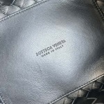 2025年7月9日入荷新作#Bottega Veneta  817175  Size21X17X16.5cm 極品/正規品同様/人気/革/バッグ/AJ工場