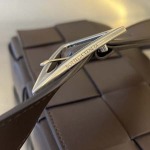 2025年7月9日入荷新作#Bottega Veneta  CASSETTE  Urban leather  size23x15極品/正規品同様/人気/革/バッグ/AJ工場