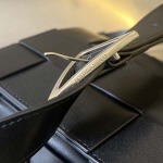 2025年7月9日入荷新作#Bottega Veneta  CASSETTE  Urban leather  size23x15極品/正規品同様/人気/革/バッグ/AJ工場