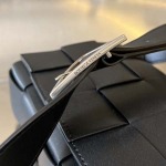 2025年7月9日入荷新作#Bottega Veneta  CASSETTE  Urban leather  size23x15極品/正規品同様/人気/革/バッグ/AJ工場