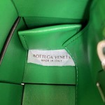 2025年7月9日入荷新作#Bottega Veneta  CASSETTE  Urban leather  size23x15極品/正規品同様/人気/革/バッグ/AJ工場