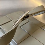 2025年7月9日入荷新作#Bottega Veneta  CASSETTE  Urban leather  size23x15極品/正規品同様/人気/革/バッグ/AJ工場