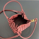 2025年7月9日入荷新作#Bottega Veneta  knot  796569 Size21X17X16.5cm極品/正規品同様/人気/革/バッグ/AJ工場