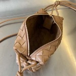 2025年7月9日入荷新作#Bottega Veneta. 723547 17x10x6 極品/正規品同様/人気/革/バッグ/AJ工場