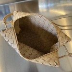 2025年7月9日入荷新作#Bottega Veneta 680256 25x18x11 P極品/正規品同様/人気/革/バッグ/AJ工場