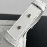 2025年7月9日入荷新作#Bottega Veneta  Loop755774 23x16 極品/正規品同様/人気/革/バッグ/AJ工場