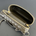 2025年7月9日入荷新作#Bottega Veneta  Vanity Case 789109 22x12.5x5 極品/正規品同様/人気/革/バッグ/AJ工場