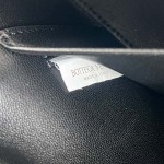 2025年7月9日入荷新作#Bottega Veneta  Vanity Case 789109 22x12.5x5 極品/正規品同様/人気/革/バッグ/AJ工場