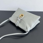 2025年7月9日入荷新作#Bottega Veneta  24 806030 Small Liberta Size27.5*16*6cm 極品/正規品同様/人気/革/バッグ/AJ工場