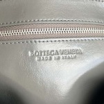 2025年7月9日入荷新作#Bottega Veneta  Rumple  787113  Rumple  21x14x5 極品/正規品同様/人気/革/バッグ/AJ工場