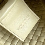 2025年7月9日入荷新作#Bottega Veneta Mini COBBLE  762711  intrecciato 19x17x6 極品/正規品同様/人気/革/バッグ/AJ工場