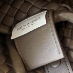 2025年7月9日入荷新作#Bottega Veneta Mini COBBLE  762711  intrecciato 19x17x6 極品/正規品同様/人気/革/バッグ/AJ工場