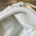 2025年7月9日入荷新作#Bottega Veneta  24 585852  22x13x5  極品/正規品同様/人気/革/バッグ/AJ工場