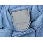 2025年7月9日入荷新作#Bottega Veneta#Bottega Veneta  628951  30x15  極品/正規品同様/人気/革/バッグ/AJ工場