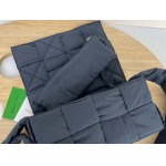 2025年7月9日入荷新作#Bottega Veneta#628951  Cassette  S30x15cm  極品/正規品同様/人気/革/バッグ/AJ工場