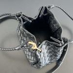 2025年7月9日入荷新作#Bottega Venetaintrecciato  mini #Bottega Veneta  knot   796569 Size21X17X16.5cm  極品/正規品同様/人気/革/バッグ/AJ工場