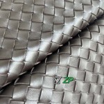 2025年7月9日入荷新作#Bottega Venetaintrecciato  mini #Bottega Veneta  knot   796569 Size21X17X16.5cm  極品/正規品同様/人気/革/バッグ/AJ工場