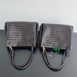 2025年7月9日入荷新作#Bottega Venetaintrecciato  mini #Bottega Veneta  knot   796569 Size21X17X16.5cm  極品/正規品同様/人気/革/バッグ/AJ工場