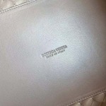 2025年7月9日入荷新作#Bottega Venetaintrecciato  796571   mini #Bottega Veneta  knot    Size30X26X20cm  極品/正規品同様/人気/革/バッグ/AJ工場