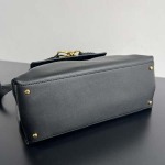 2025年7月9日入荷新作#Bottega Veneta Ciao Ciao 817231 Ciao Ciao Silky Calf. Ciao Ciao  34x26x15  極品/正規品同様/人気/革/バッグ/AJ工場