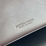 2025年7月9日入荷新作#Bottega Veneta Andiamo810213 knot   25x22x10  極品/正規品同様/人気/革/バッグ/AJ工場