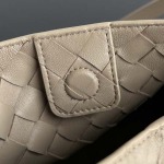 2025年7月9日入荷新作#Bottega Venetaintrecciato  835921   mini #Bottega Veneta  knot    Size29.5X18.5X17.5cm  極品/正規品同様/人気/革/バッグ/