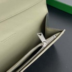 2025年7月9日入荷新作#Bottega Veneta 749438  19x9.5x1.5  極品/正規品同様/人気/革/バッグ/AJ工場