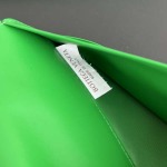 2025年7月9日入荷新作#Bottega Veneta 749438  19x9.5x1.5    極品/正規品同様/人気/革/バッグ/AJ工場