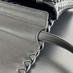 2025年7月9日入荷新作#Bottega Veneta 776783top handle  1100  size19*26*11cm   極品/正規品同様/人気/革/バッグ/AJ工場