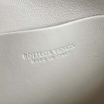 2025年7月9日入荷新作#Bottega Veneta Concert  ouch  794258   lntrecciato   18.5*11.5*8.5   極品/正規品同様/人気/革/バッグ/AJ工場