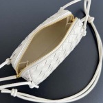 2025年7月9日入荷新作#Bottega VenetaConcert  ouch  794258    lntrecciato   18.5*11.5*8.5   極品/正規品同様/人気/革/バッグ/AJ工場