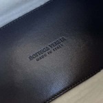 2025年7月9日入荷新作#Bottega Veneta   20x13x9.5特価/人気/革/バッグ/AJ工場