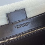2025年7月9日入荷新作#Bottega Veneta   32.5x24x12特価/人気/革/バッグ/AJ工場