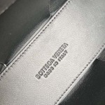 2025年7月9日入荷新作#Bottega Veneta  20x13x7特価/人気/革/バッグ/AJ工場