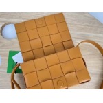 2025年7月9日入荷新作#Bottega Veneta   23x15x6特価/人気/革/バッグ/AJ工場