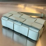 2025年7月9日入荷新作#Bottega Veneta   23x15x6特価/人気/革/バッグ/AJ工場