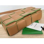 2025年7月9日入荷新作#Bottega Veneta   23x15x6特価/人気/革/バッグ/AJ工場