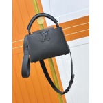 2025年7月10日入荷新作M25256   Capucines mini  21.0 x 14.0 x 8極品/正規品同様/人気/革/バッグルイヴィトン/CX工場