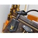 2025年7月10日入荷新作M47125Vanity Chain Pouch Monogram LV 19 x11.5x6.5極品/正規品同様/人気/革/バッグルイヴィトン/CX工場