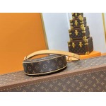 2025年7月10日入荷新作M81098 Nicolas Ghesquire  Croissant  2022  Loop   23 x 13 x 6極品/正規品同様/人気/革/バッグルイヴィトン/CX工場