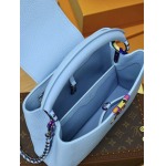 2025年7月10日入荷新作M22054 CAPUCINES BB  LVTaurillon  27x18x9極品/正規品同様/人気/革/バッグルイヴィトン/CX工場