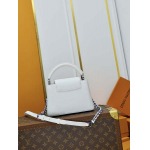 2025年7月10日入荷新作M22606 CAPUCINES   Capucines B andLV Taurillon  21x14x8極品/正規品同様/人気/革/バッグルイヴィトン/CX工場