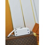 2025年7月10日入荷新作M22606 CAPUCINES   Capucines B andLV Taurillon  21x14x8極品/正規品同様/人気/革/バッグルイヴィトン/CX工場