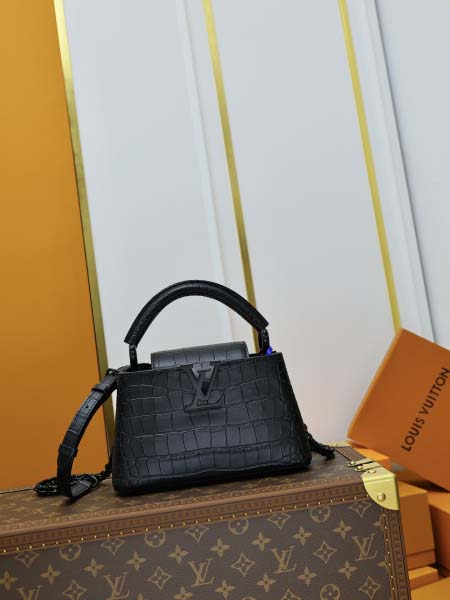 2025年7月10日入荷新作M23957    Capuci...