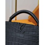 2025年7月10日入荷新作M23957    Capucines  Monogram     21x14x8 x  x極品/正規品同様/人気/革/バッグルイヴィトン/CX工場