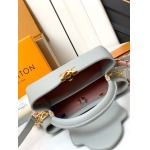 2025年7月10日入荷新作M23280   capucines bb  monogram   27 x 18 x 9極品/正規品同様/人気/革/バッグルイヴィトン/CX工場