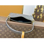 2025年7月10日入荷新作M12174  Pochette Svres  LV    Monogram Empreinte  LV  Monogram  25x13x5極品/正規品同様/人気/革/バッグルイヴィトン/CX工場