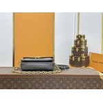 2025年7月10日入荷新作M11998 LVSki  Pochette Mtis East West Monogram Empreinte  21.5 x13.5x6極品/正規品同様/人気/革/バッグルイヴィトン/CX工場