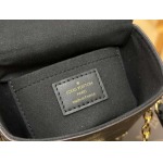 2025年7月10日入荷新作M82465 Camera BoxMonogramMonogram ReverseS-lockPetite Malle   12.5x17.6x6極品/正規品同様/人気/革/バッグルイヴィトン/CX工場